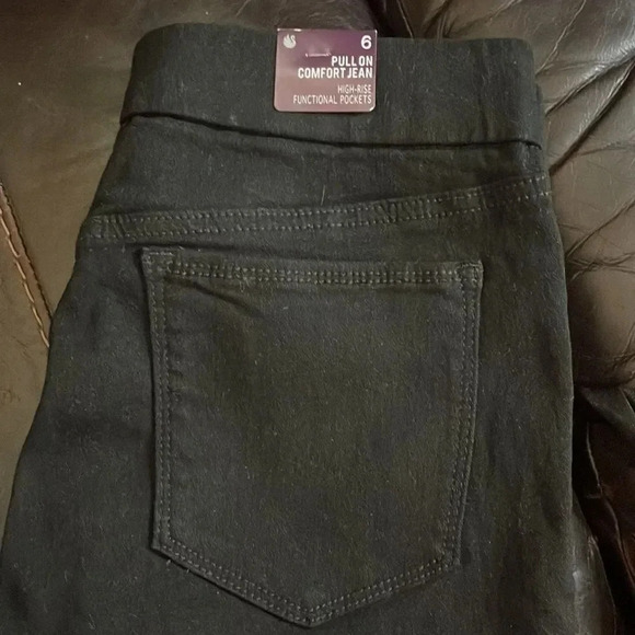 Gloria Vanderbilt Ladies’ Pull-On Pant Size 6 - Picture 4 of 6